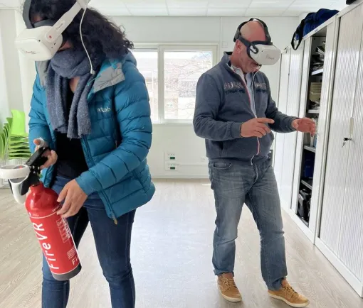 Atelier de manipulation extincteur en réalité virtuelle en journée sécurité, Paris La Défense, PREVENTIRISK