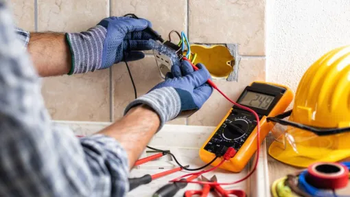 Recherche formateur habilitation électrique tous niveaux pour animer en Espagnol, Paris La Défense, PREVENTIRISK